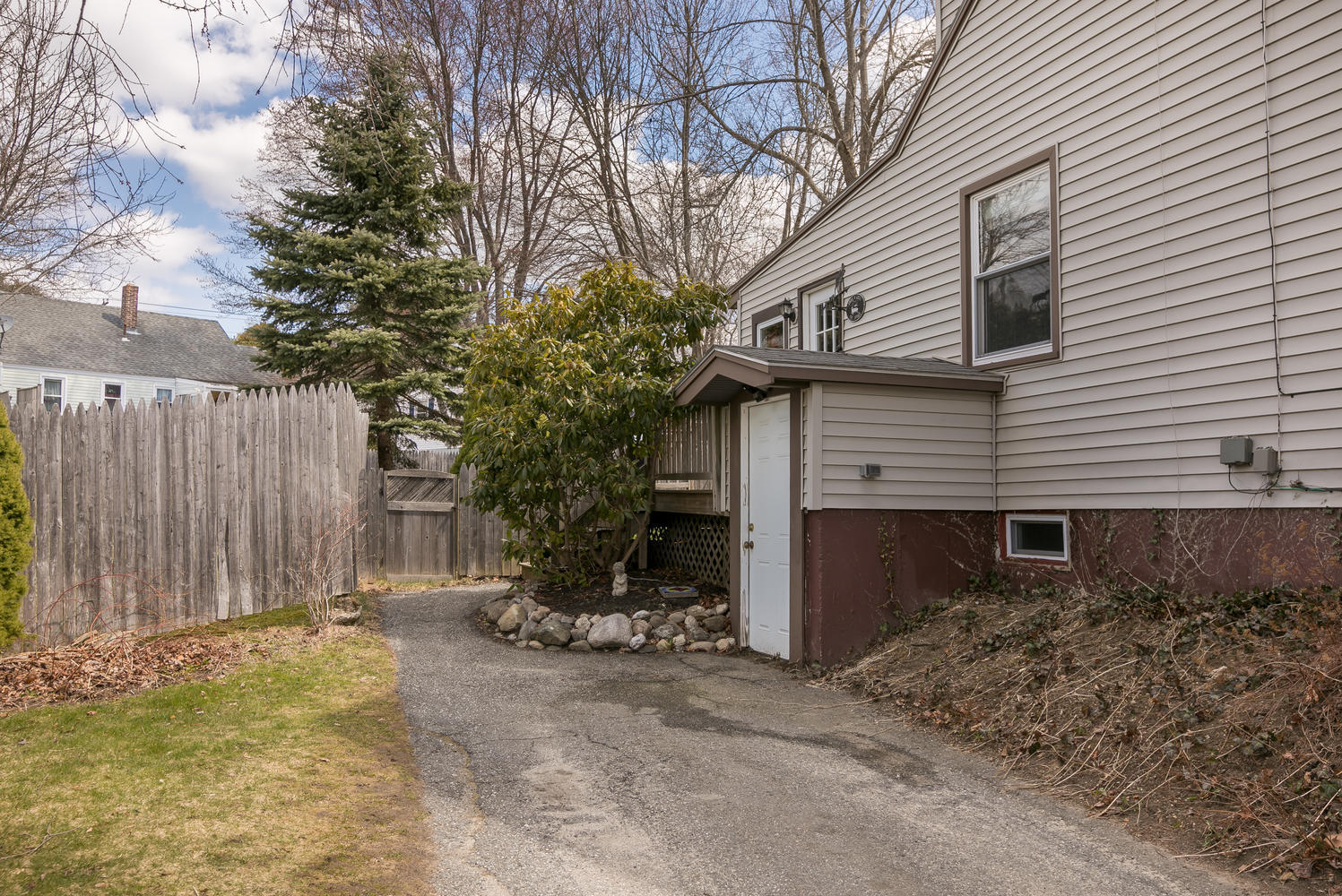 4 Orchard Road Cape Elizabeth, ME 04107 - Photo 32 of 38 4 Orchard Rd Cape Elizabeth ME-large-035