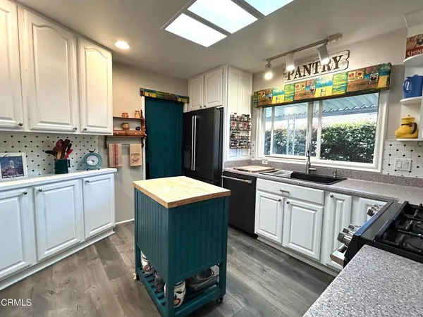$364,900 | 4700 Aurora Drive, Unit 25, Ventura, CA 93003