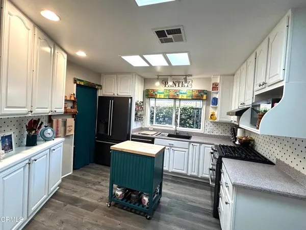 $364,900 | 4700 Aurora Drive, Unit 25, Ventura, CA 93003