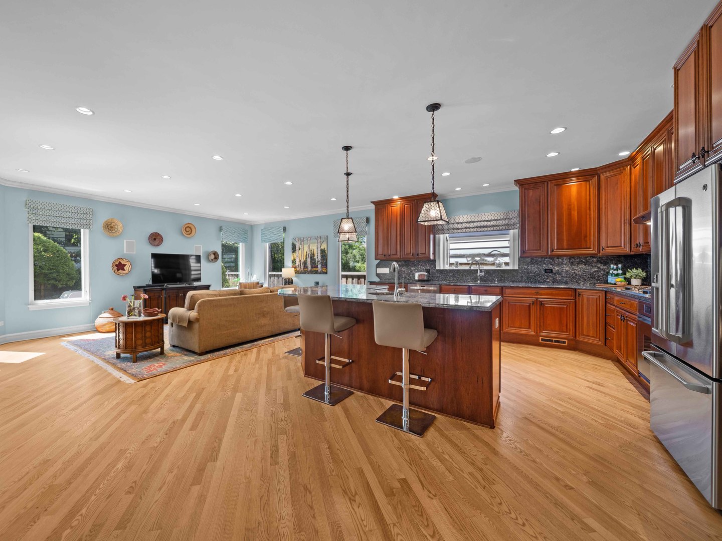 9530 Harding Avenue Evanston, IL 60203 - Photo 11 of 54