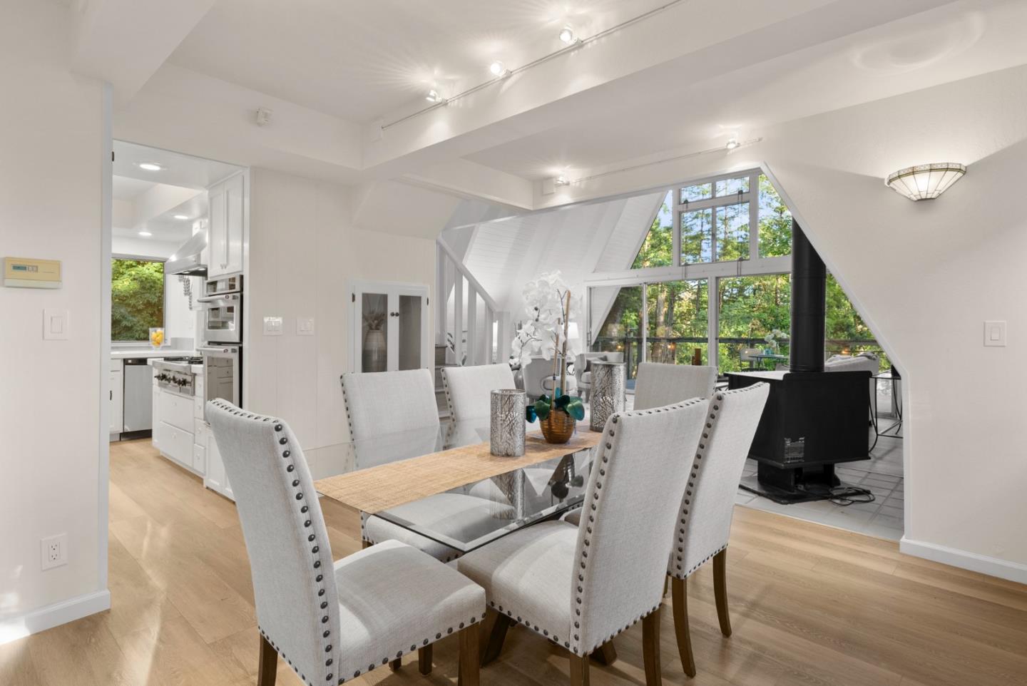 21100 Summit Road Los Gatos, CA 95033 - Photo 11 of 37 Gallery Image 11