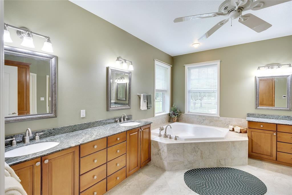 6200 Verna Road Sarasota, FL 34240 - Photo 15 of 64 Gallery Image 15