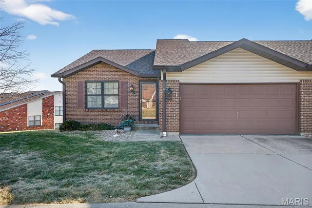 $265,000 | 27 Eaglecrest Court, Columbia, IL 62236