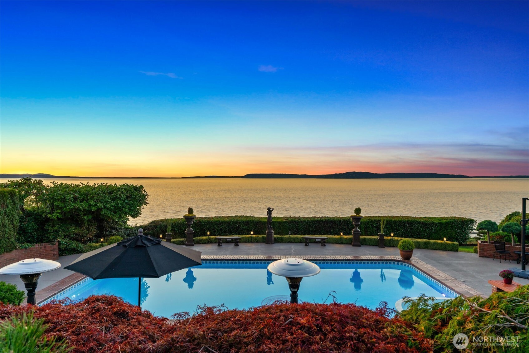 8723 Talbot Road Edmonds, WA 98026 - Photo 4 of 40