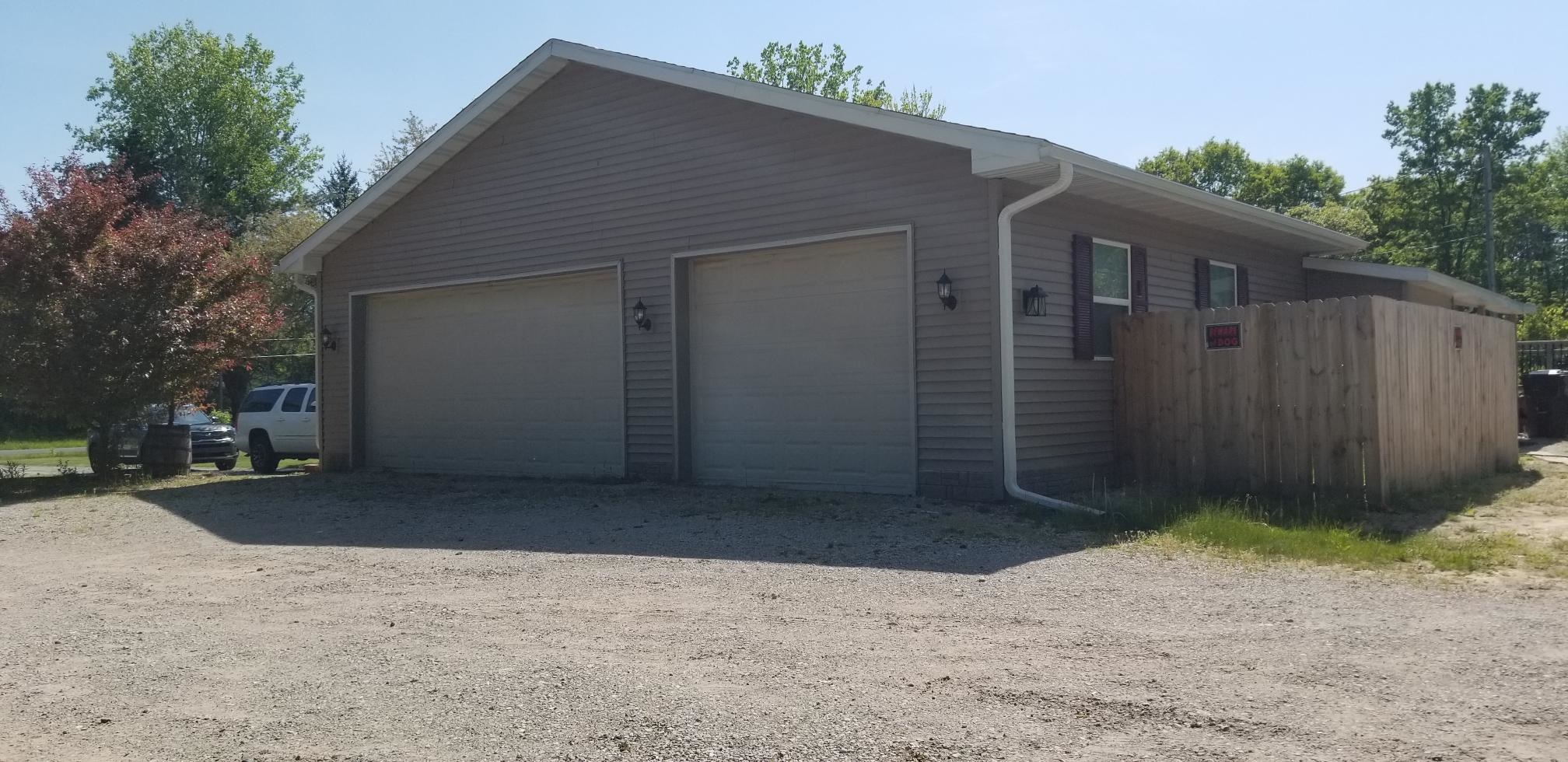 1697 East Chippewa River Road Midland, MI 48640 - Photo 2 of 39 Gallery Image 2