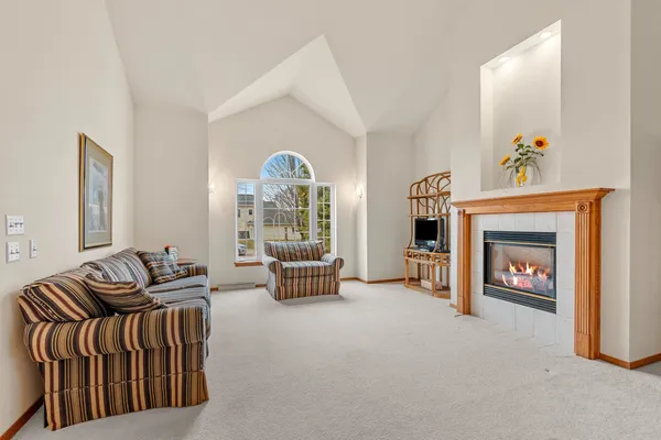 $310,000 | 3213 North Mistwood Lane, Unit 13, Appleton, WI 54914