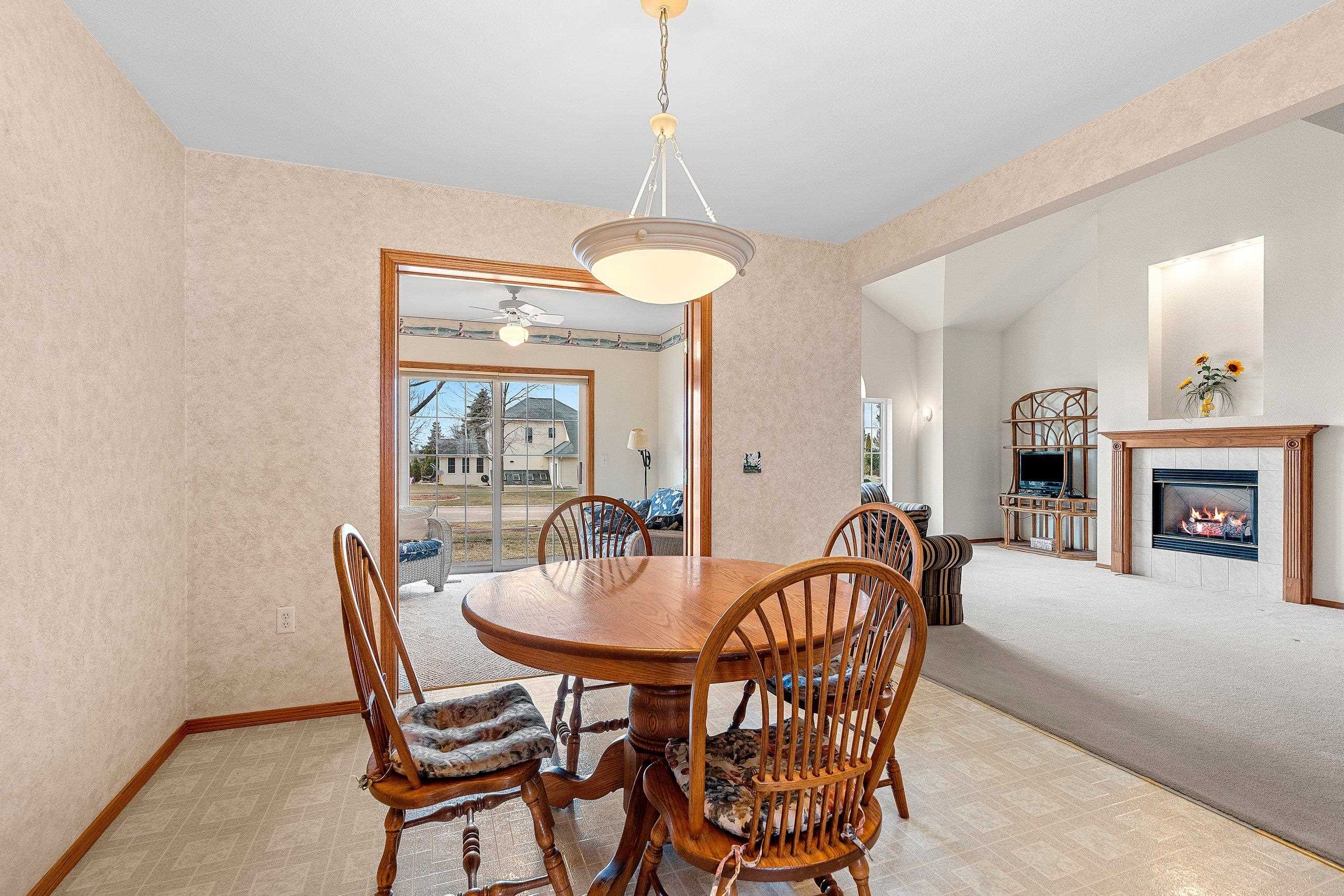 3213 North Mistwood Lane, Unit 13 Appleton, WI 54914 - Photo 17 of 48