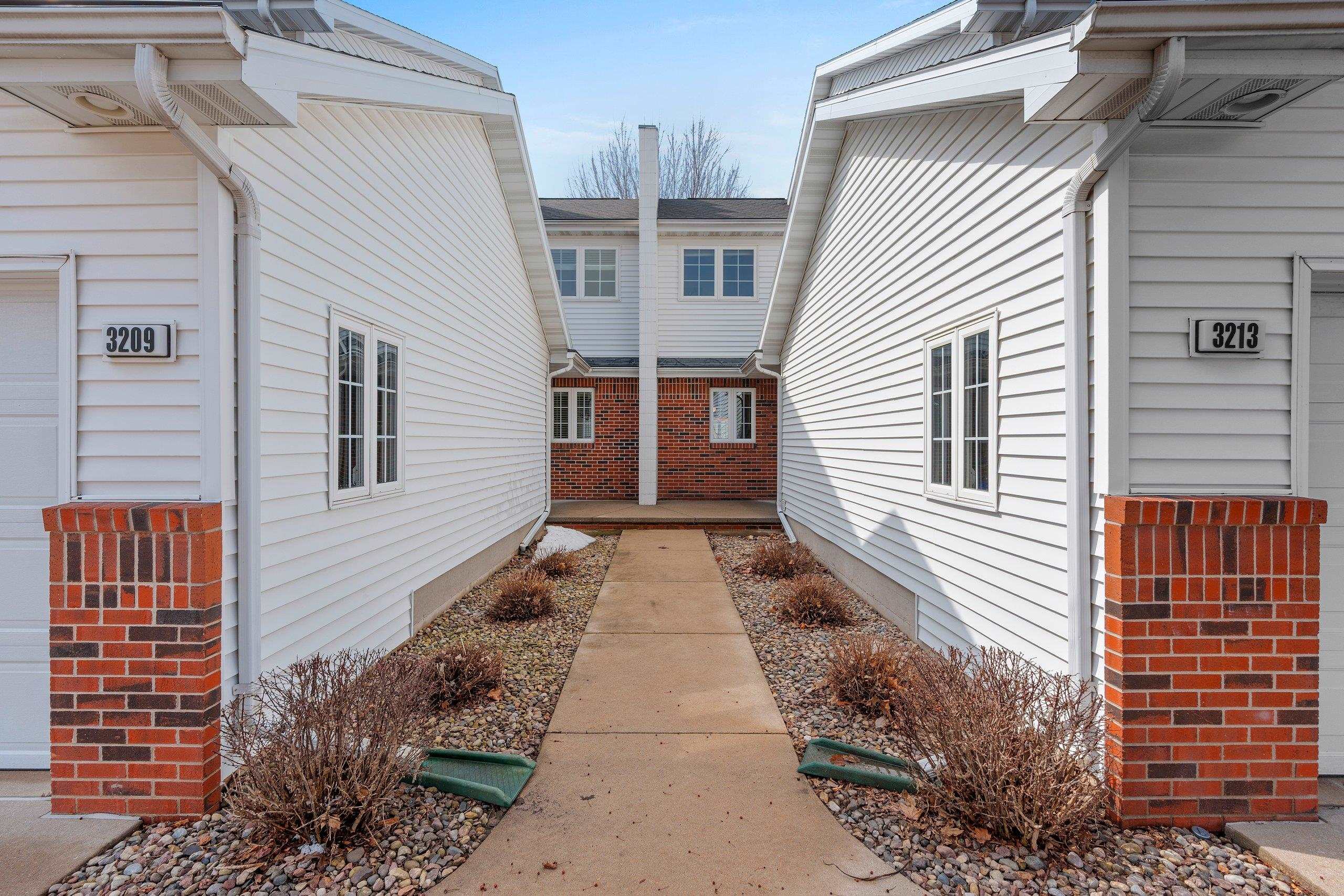 3213 North Mistwood Lane, Unit 13 Appleton, WI 54914 - Photo 2 of 48