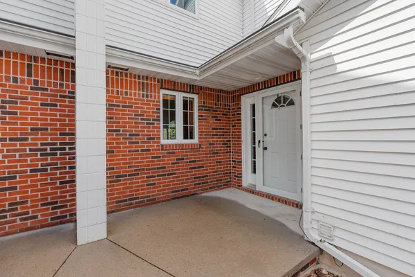 $310,000 | 3213 North Mistwood Lane, Unit 13, Appleton, WI 54914