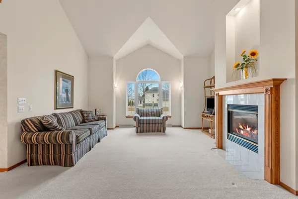 $310,000 | 3213 North Mistwood Lane, Unit 13, Appleton, WI 54914