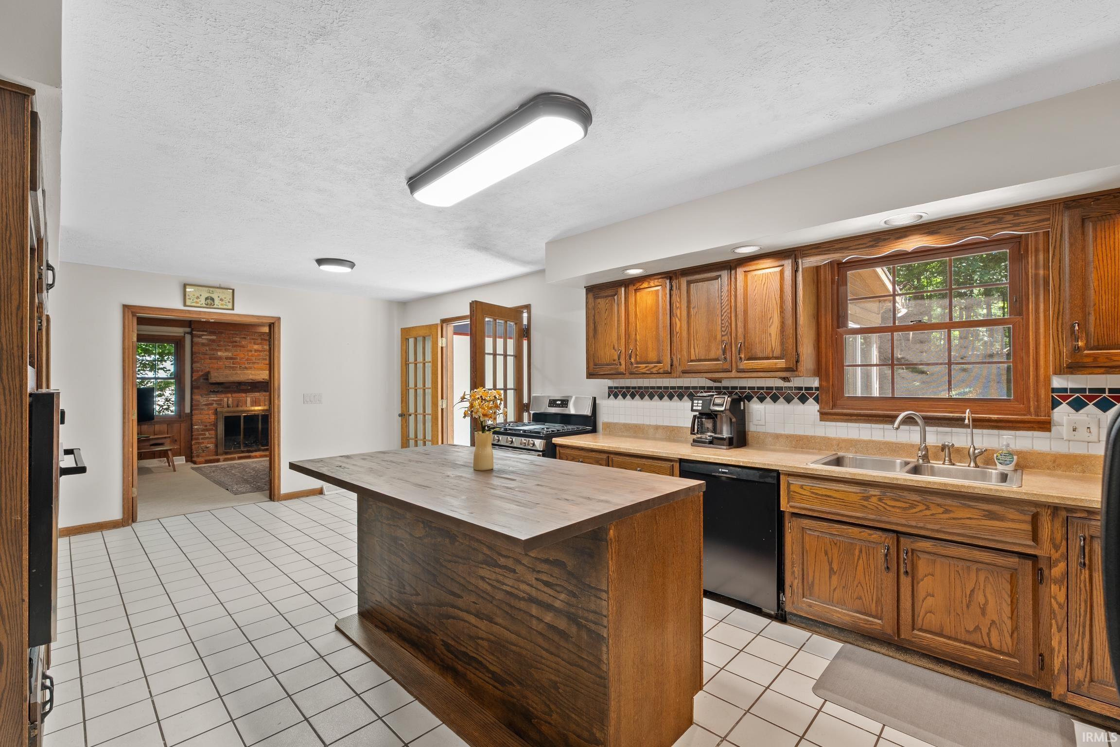 2012 Robb Road Warsaw, IN 46580 - Photo 22 of 42