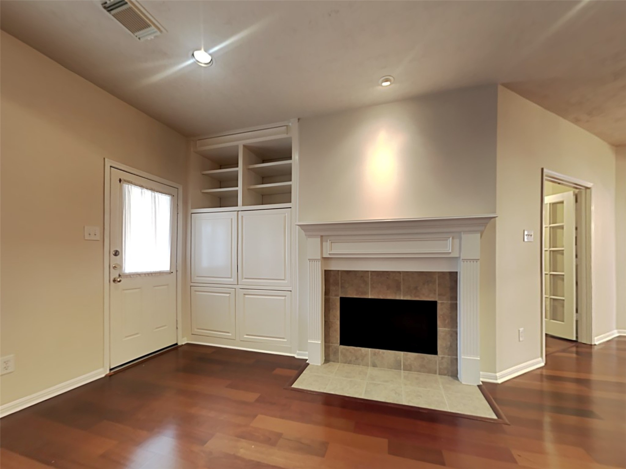 155 South Queenscliff Circle Spring, TX 77382 - Photo 7 of 19