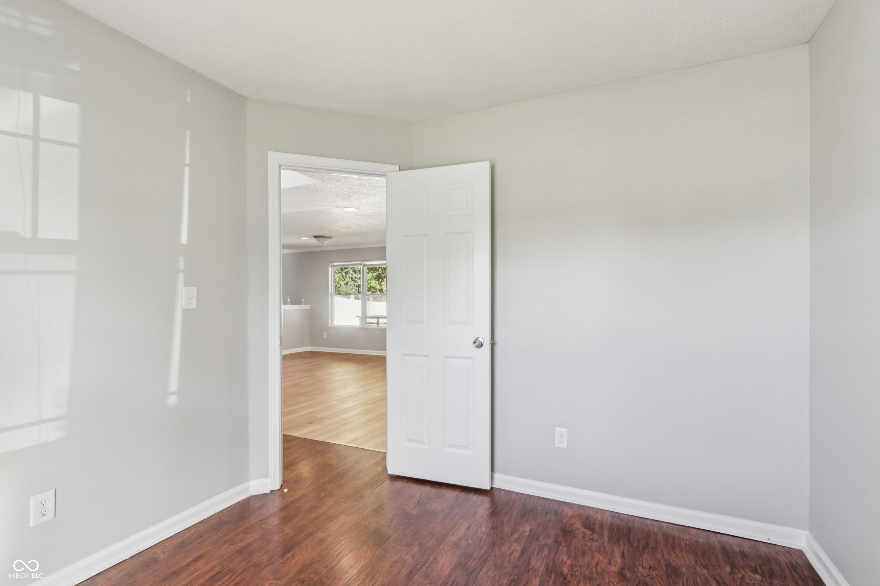 5729 Decatur Ridge Drive Indianapolis, IN 46221 - Photo 15 of 40 Gallery Image 15
