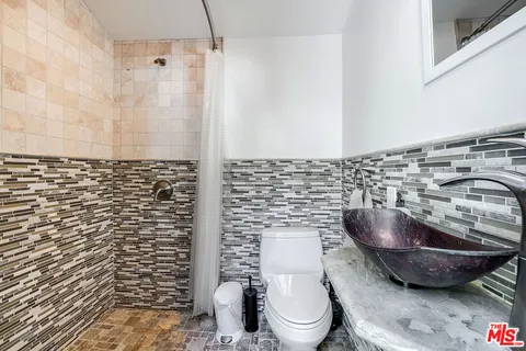 $3,500,000 | 1258 East Elmwood Avenue, Burbank, CA 91501