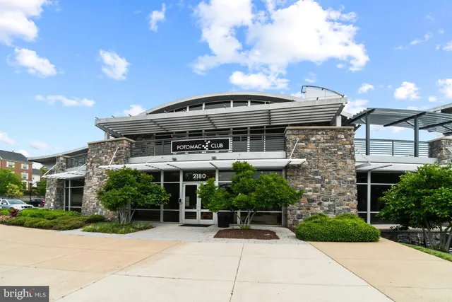 $420,000 | 15177 Lancashire Drive, Woodbridge, VA 22191