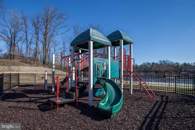 $420,000 | 15177 Lancashire Drive, Woodbridge, VA 22191