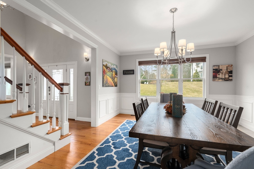 8 Yonker Place Walpole, MA 02081 - Photo 5 of 39