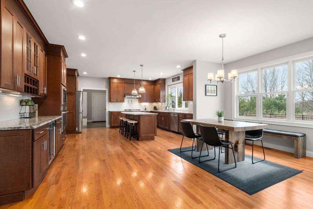 8 Yonker Place Walpole, MA 02081 - Photo 10 of 39