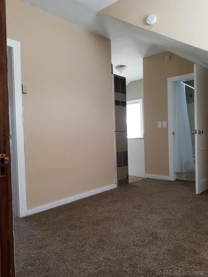 16476 Manchester Avenue, Unit 2 UPPER Eastpointe, MI 48021 - Photo 4 of 11