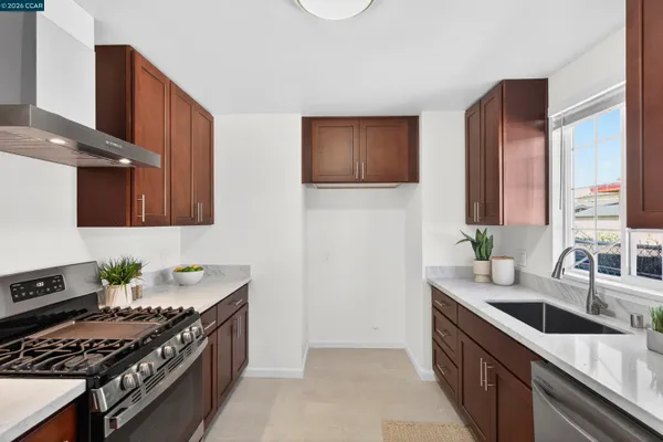 $439,900 | 335 South 26th Street, Richmond, CA 94804