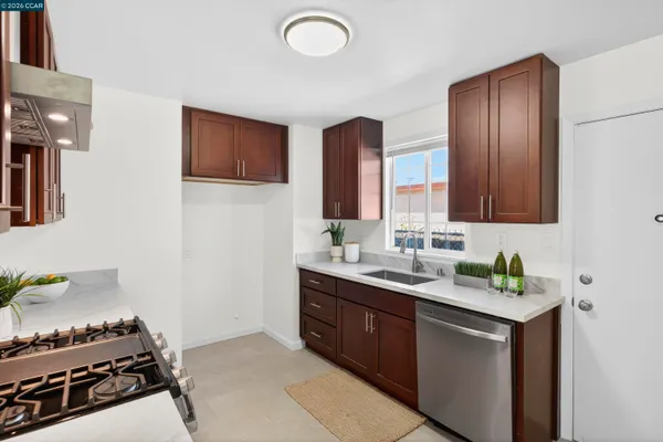 $439,900 | 335 South 26th Street, Richmond, CA 94804