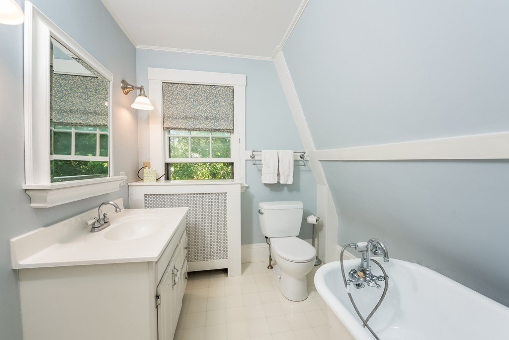 74 Walnut Road Hamilton, MA 01982 - Photo 18 of 26 Gallery Image 18