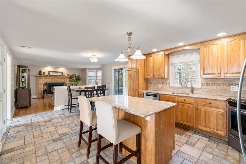 12 Thistle Lane Rochester, MA 02770 - Photo 18 of 39