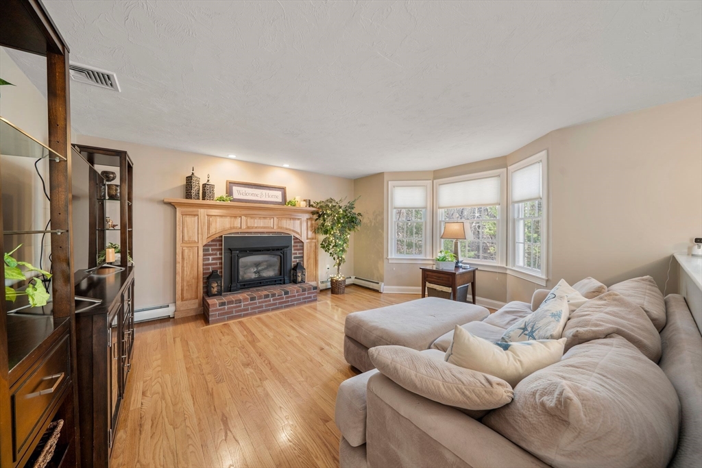 12 Thistle Lane Rochester, MA 02770 - Photo 19 of 39