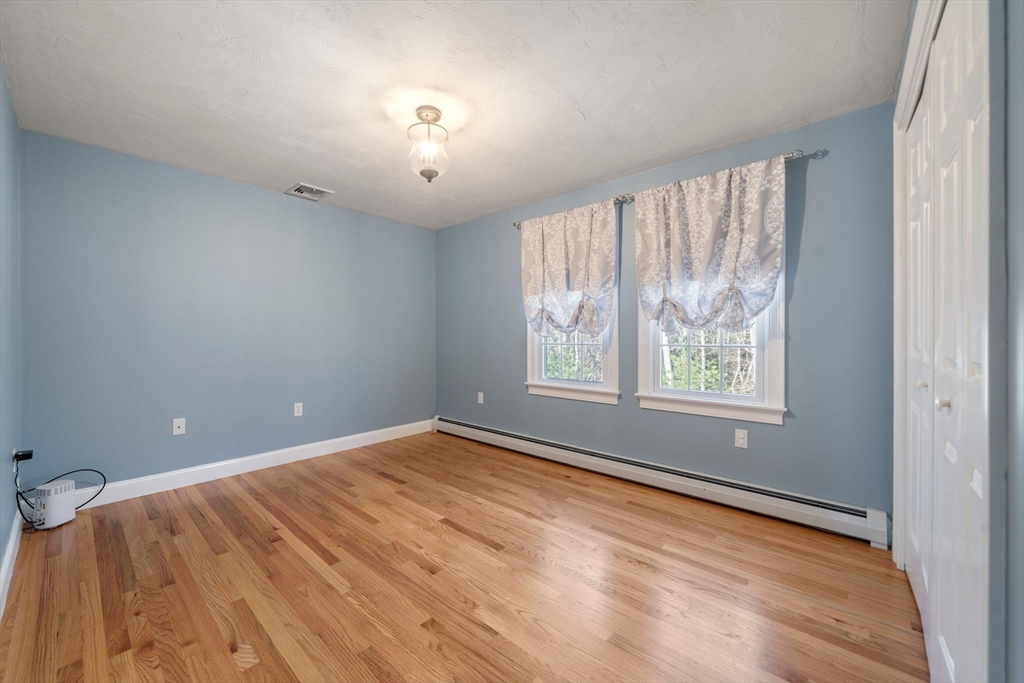 12 Thistle Lane Rochester, MA 02770 - Photo 25 of 39