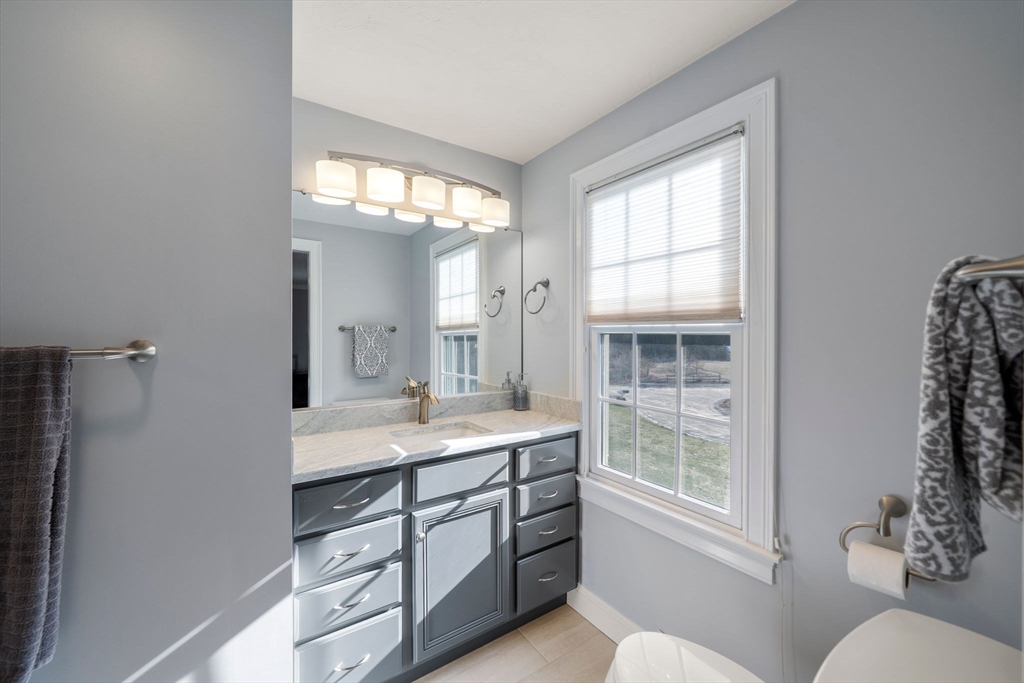 12 Thistle Lane Rochester, MA 02770 - Photo 28 of 39