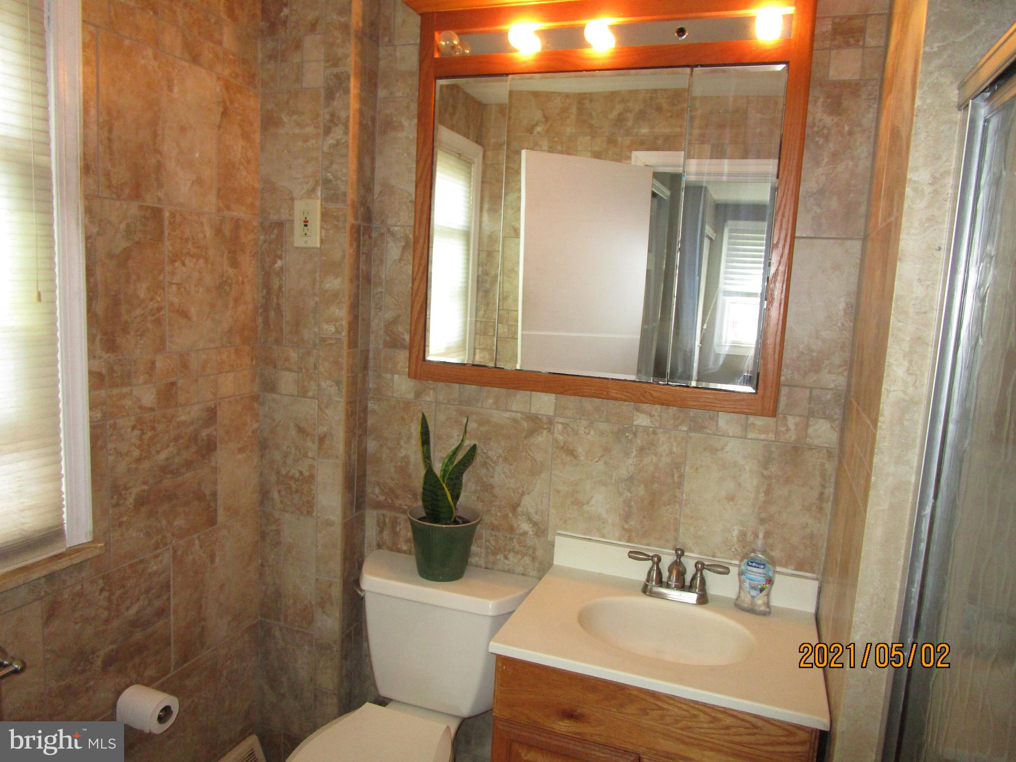 1146 Morefield Road Philadelphia, PA 19115 - Photo 21 of 30 Master Bath