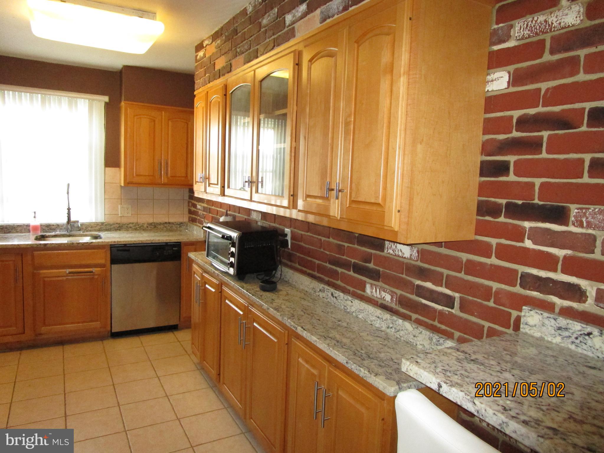 1146 Morefield Road Philadelphia, PA 19115 - Photo 9 of 30 Kitchen