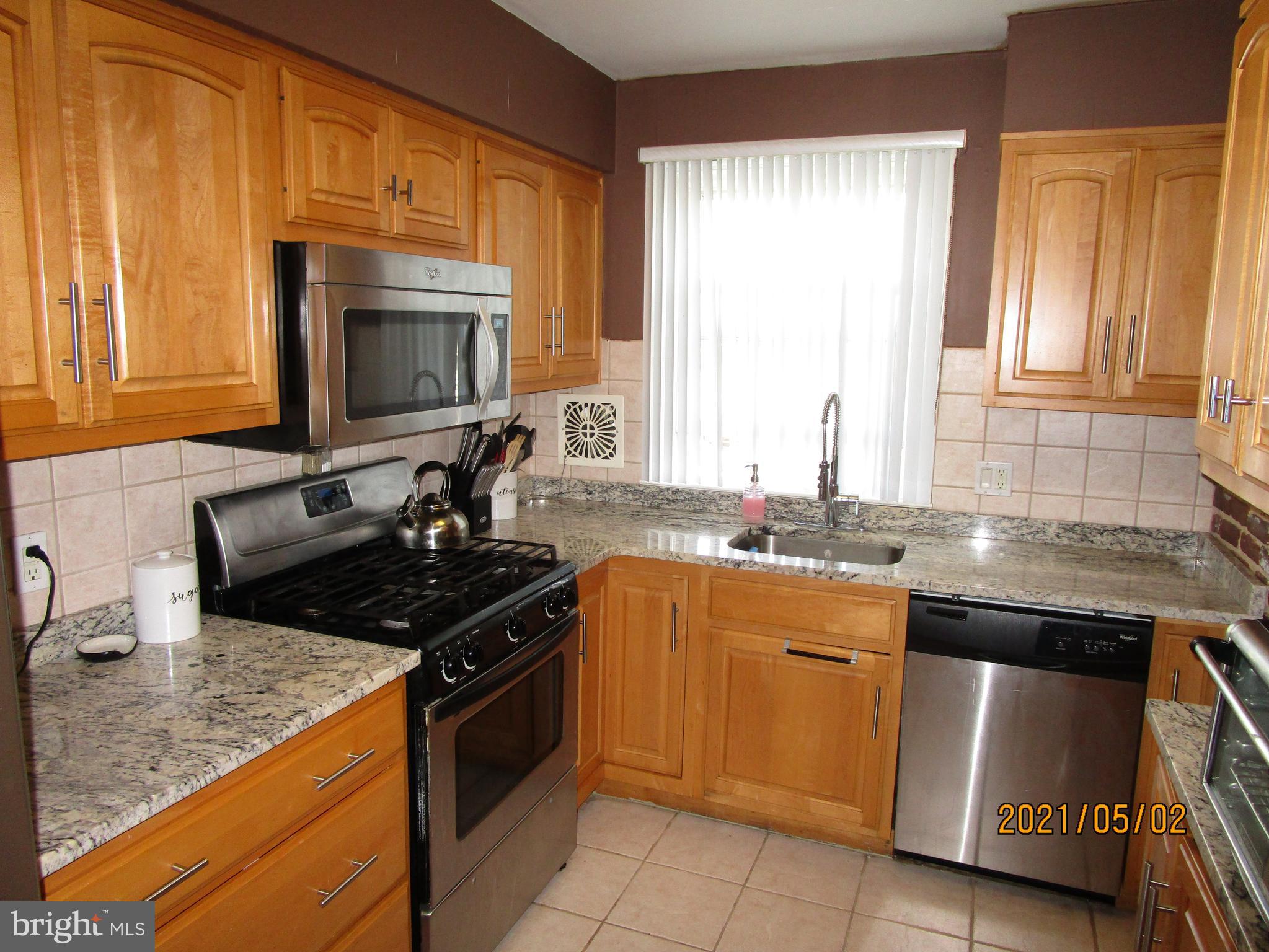 1146 Morefield Road Philadelphia, PA 19115 - Photo 10 of 30 Kitchen