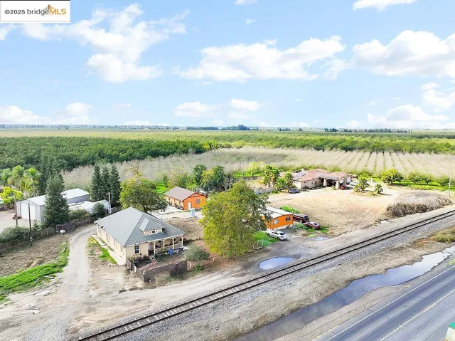 a view of a lake with houses