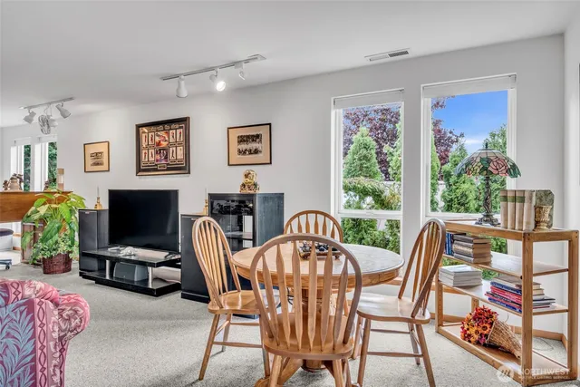 $699,000 | 303 North B Street, Roslyn, WA 98941