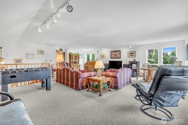 $699,000 | 303 North B Street, Roslyn, WA 98941