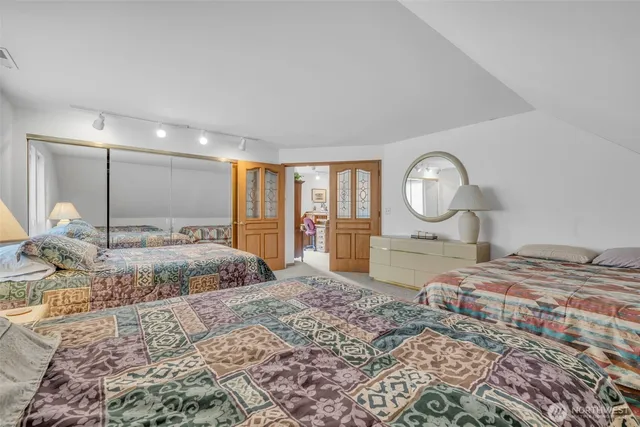 $699,000 | 303 North B Street, Roslyn, WA 98941