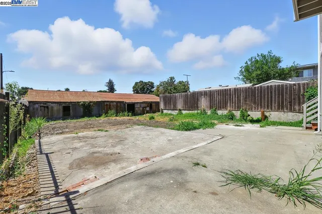 $799,000 | 1739 East 22nd Street, Oakland, CA 94606