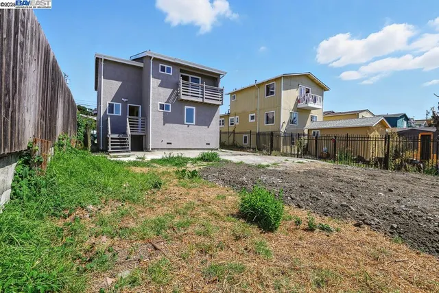 $799,000 | 1739 East 22nd Street, Oakland, CA 94606