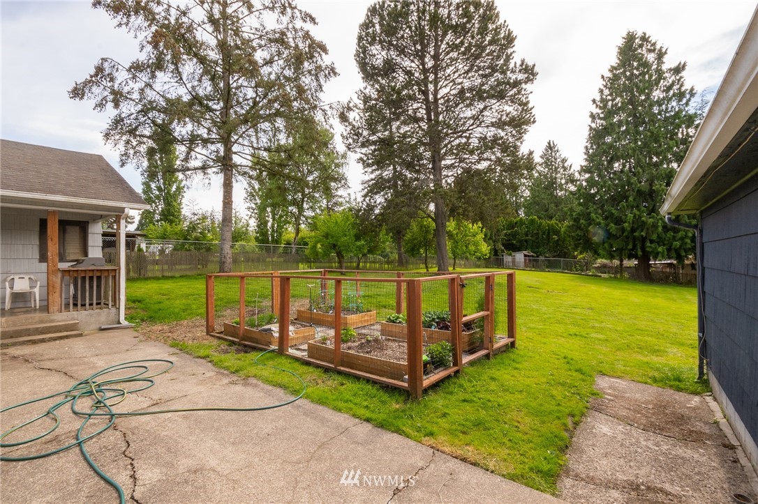 3133 Columbia Heights Road Longview, WA 98632 - Photo 22 of 38 Gallery Image 22
