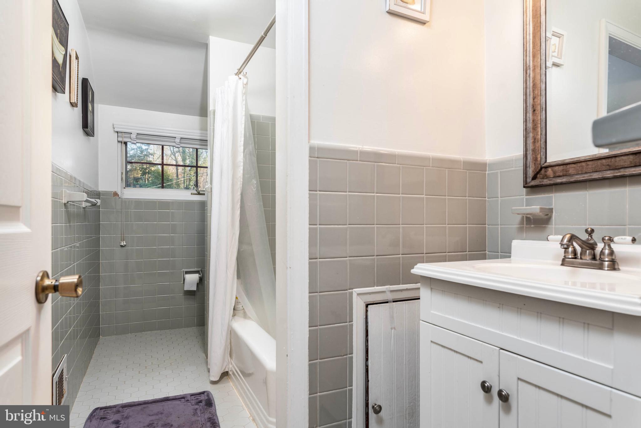 725 Woodfield Road Villanova, PA 19085 - Photo 15 of 25