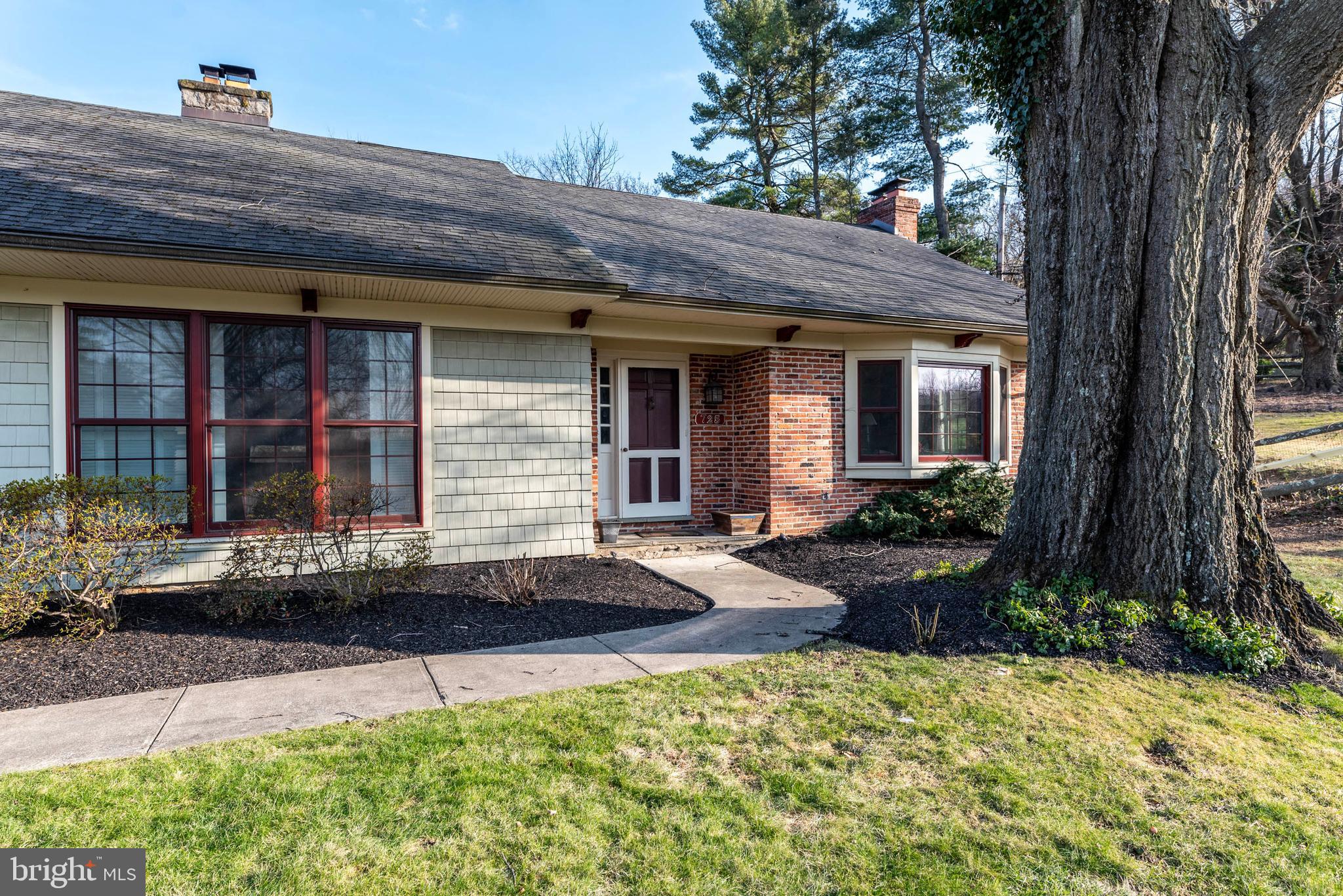 725 Woodfield Road Villanova, PA 19085 - Photo 4 of 25