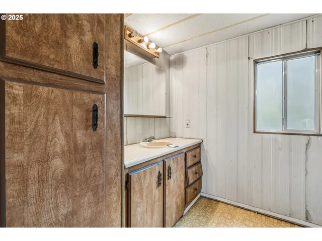 $134,950 | 19493 Redwood Highway, Selma, OR 97538