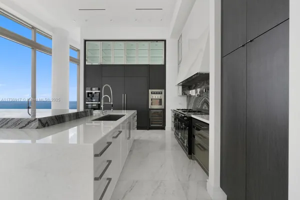 $100,000 | 17901 Collins, Unit PH4705, Sunny Isles Beach, FL 33160