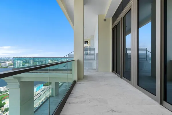 $100,000 | 17901 Collins, Unit PH4705, Sunny Isles Beach, FL 33160