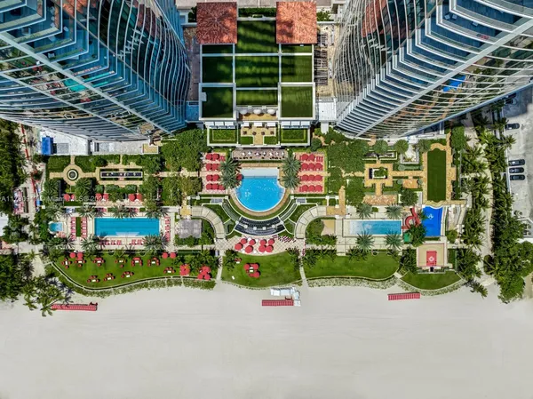 $100,000 | 17901 Collins, Unit PH4705, Sunny Isles Beach, FL 33160