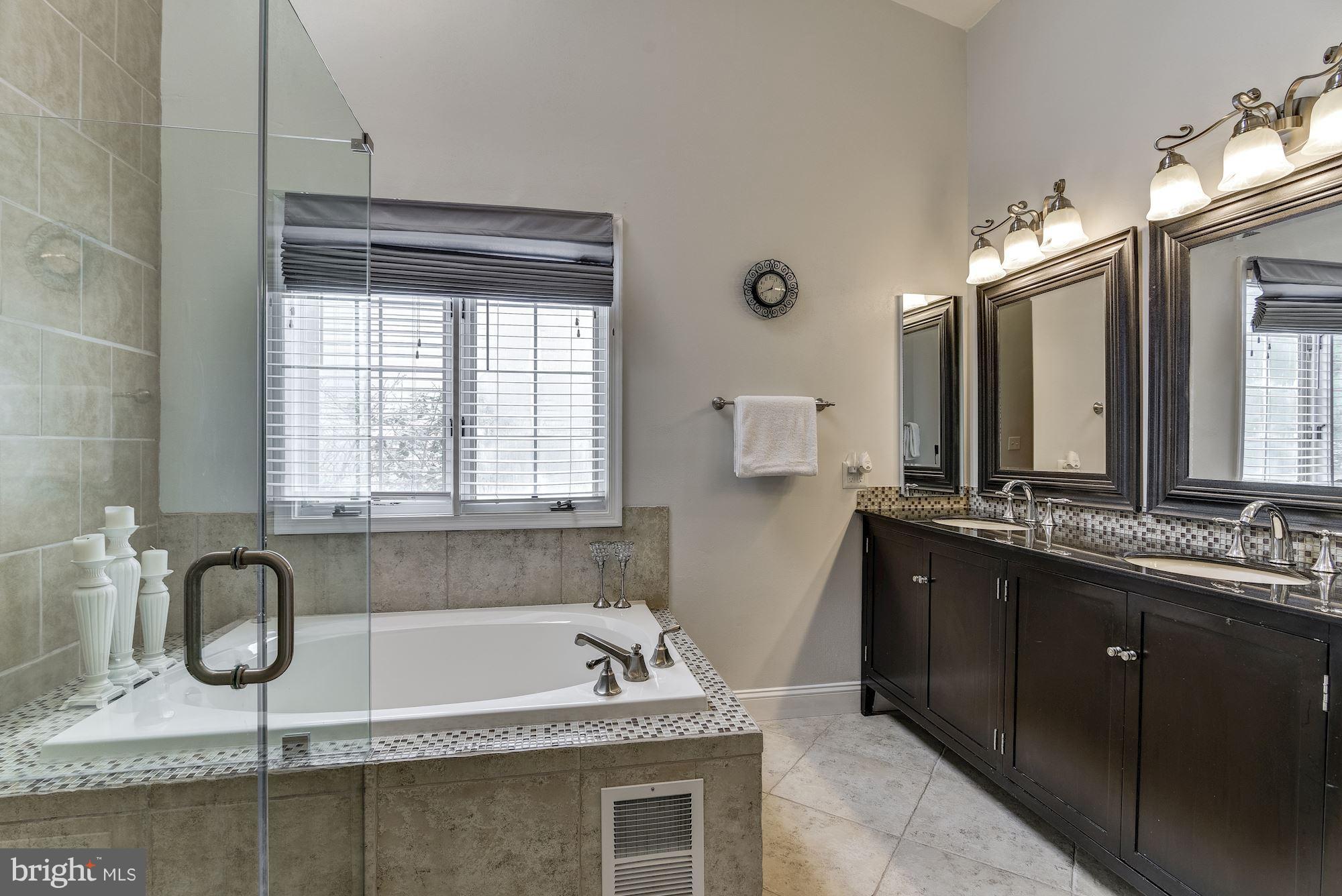 1716 Algonquin Road Frederick, MD 21701 - Photo 19 of 30 Bath (Master)