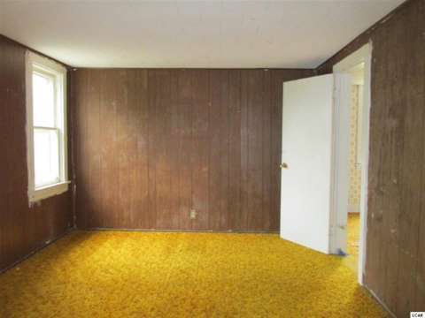 7649 Riga Highway Riga, MI 49276 - Photo 6 of 10 20373039-5.JPG