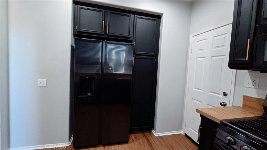 3272 Garons Lane Riverside, CA 92503 - Photo 10 of 25 Kitchen with refrigerator