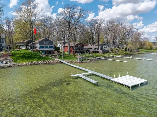 $2,545,000 | 222 West Clear Lake Drive, Fremont, IN 46737